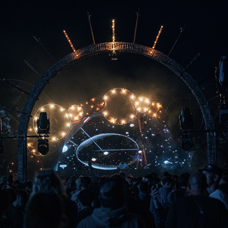 ABB57F20-38BE-42BC-8BF0-22937B9B1852_1_105_c