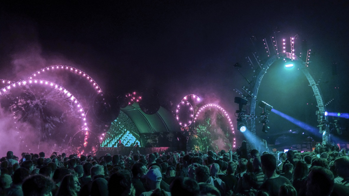 E3CF2854-A1BB-4F0C-AB2A-BC33E7421E89_1_105_c